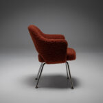 Model 71 Eetkamerstoel in Alpaca en Mohair Bouclé van Pierre Frey