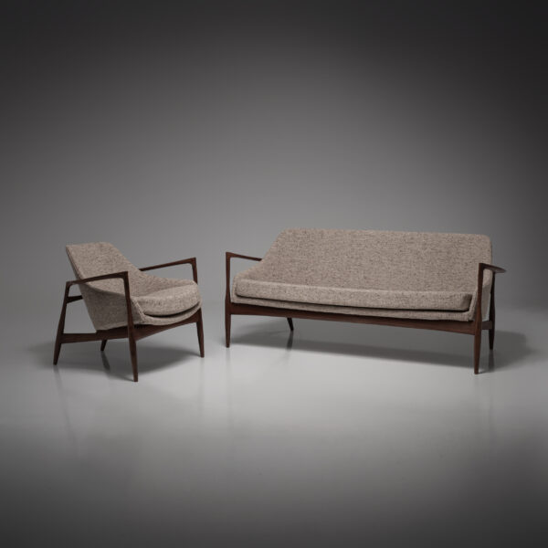‘D200’ Lounge Chair & ‘D200s’ Sofa